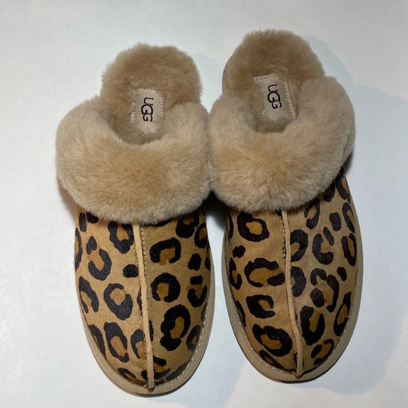 ***NWOT***UGGS Leopard Slippers - Picture 3 of 9